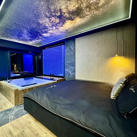 Kostecki Exclusive & Spa, Garage, Spodek, Centrum, Jacuzzi, 19 Pietro 3* 카토비체